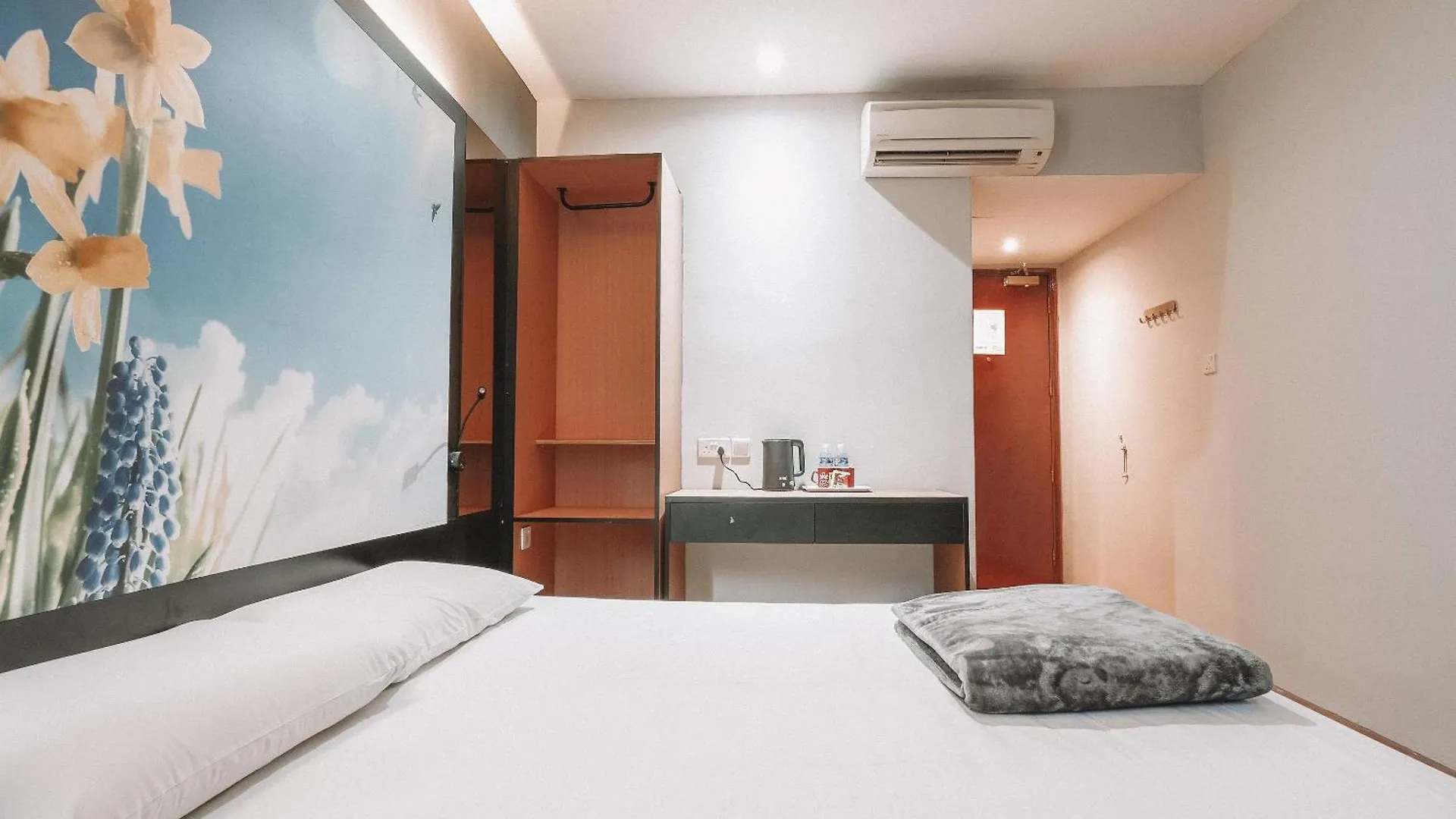 Hi Hotel Dot, 11Hrs, Stay From 10Pm To 9Am シンガポール 3*,